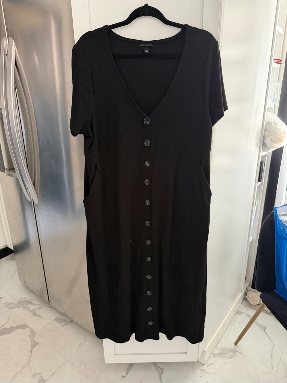 Black Button-Front V-Neck Dress - TORRID